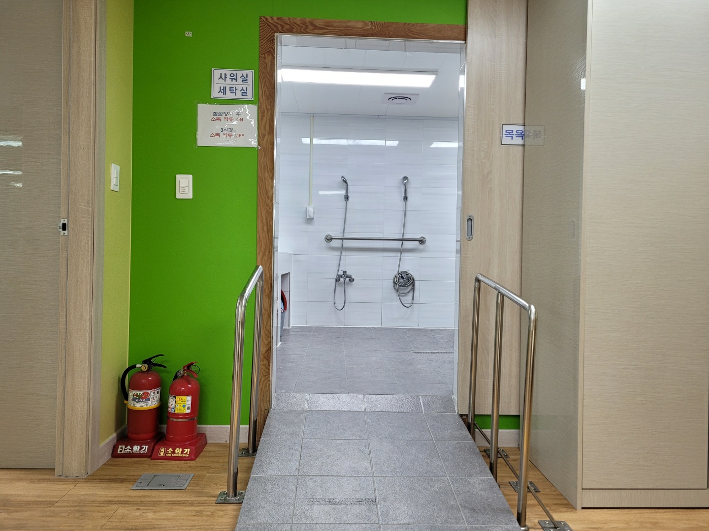 센터 이미지