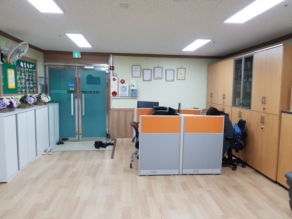 센터 이미지