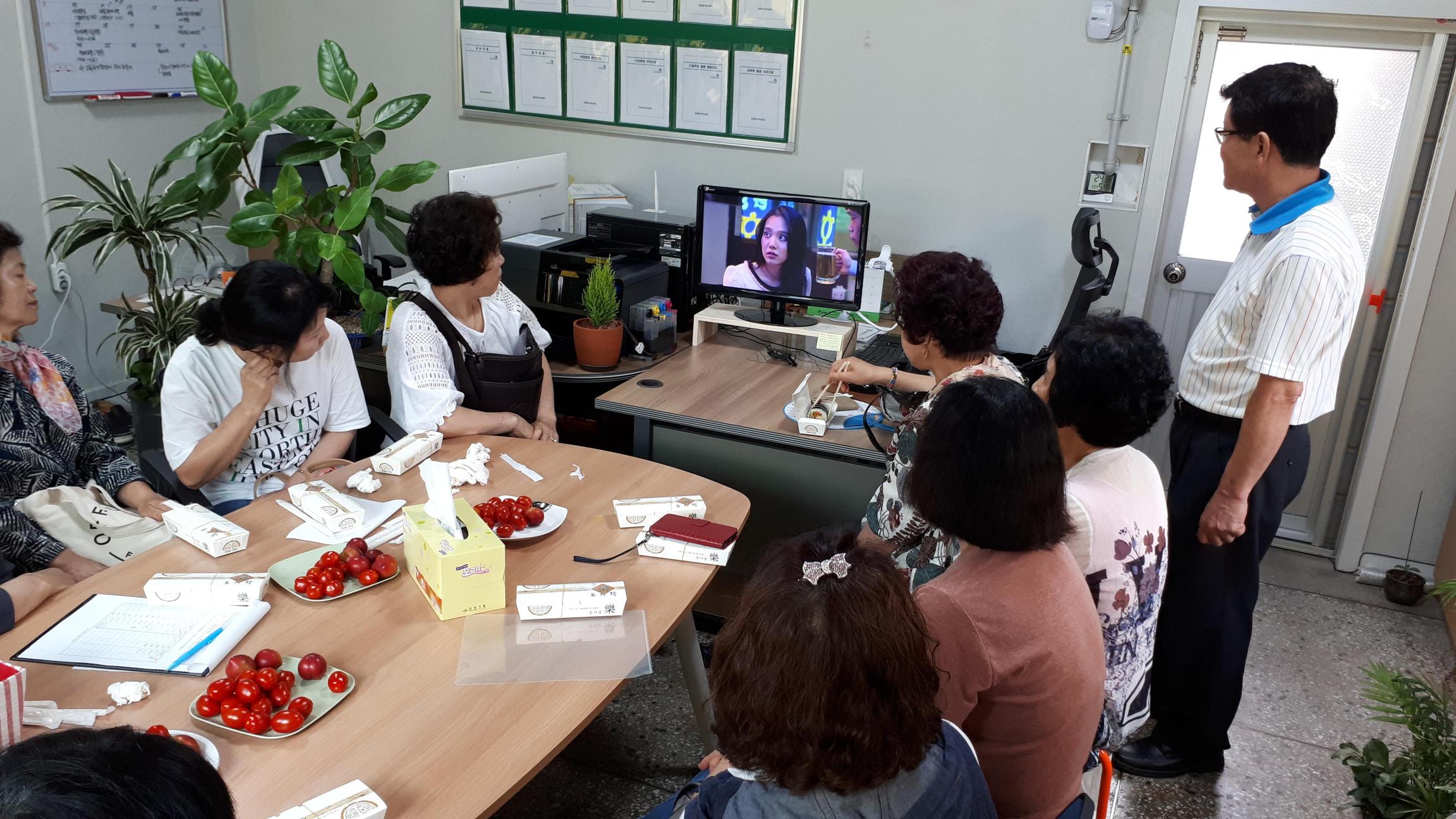센터 이미지