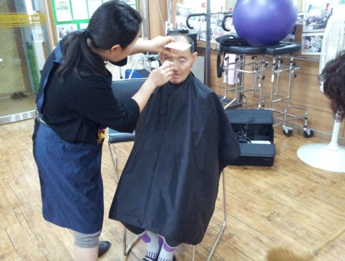 센터 이미지