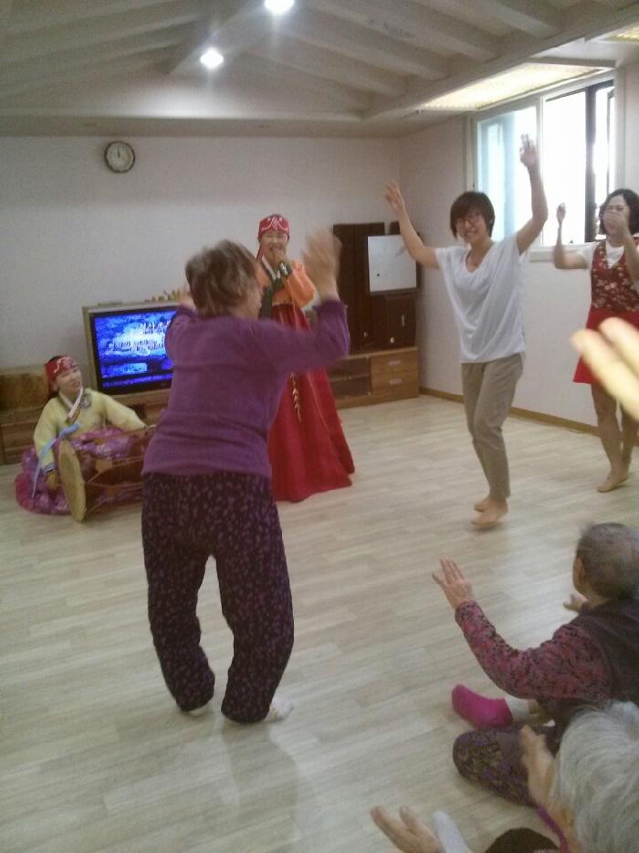 센터 이미지