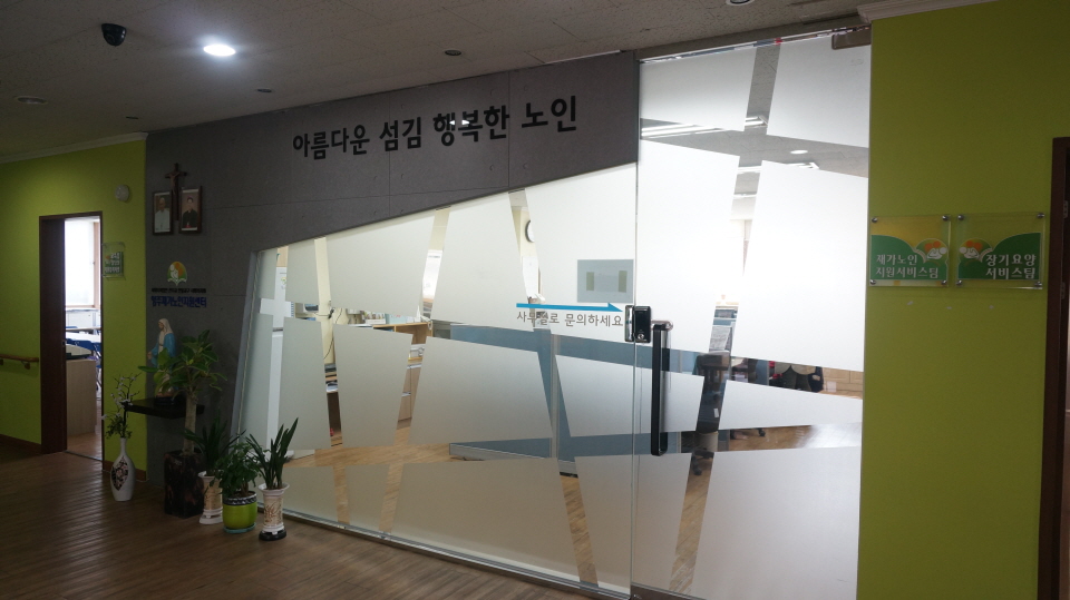 센터 이미지