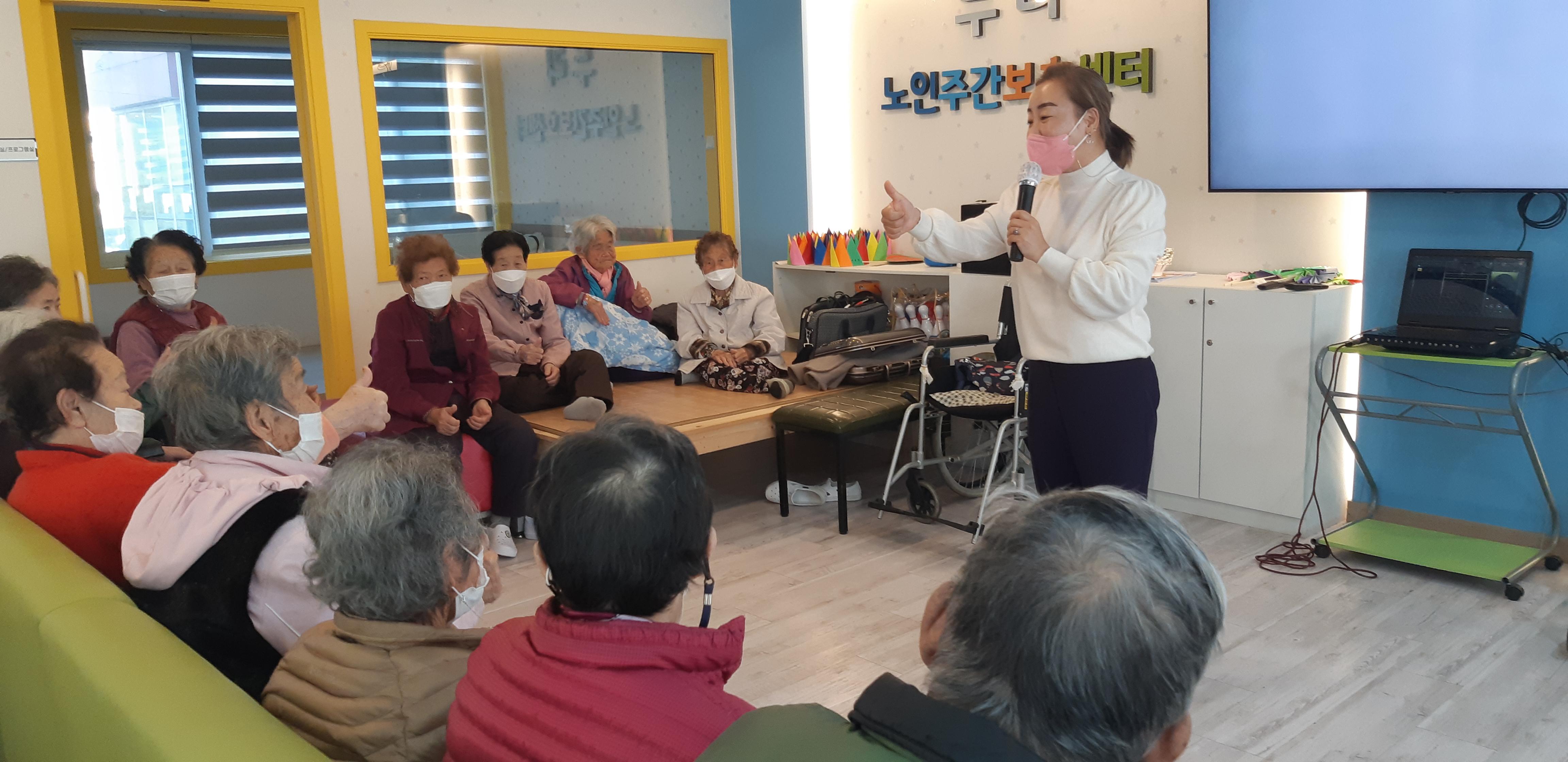 센터 이미지