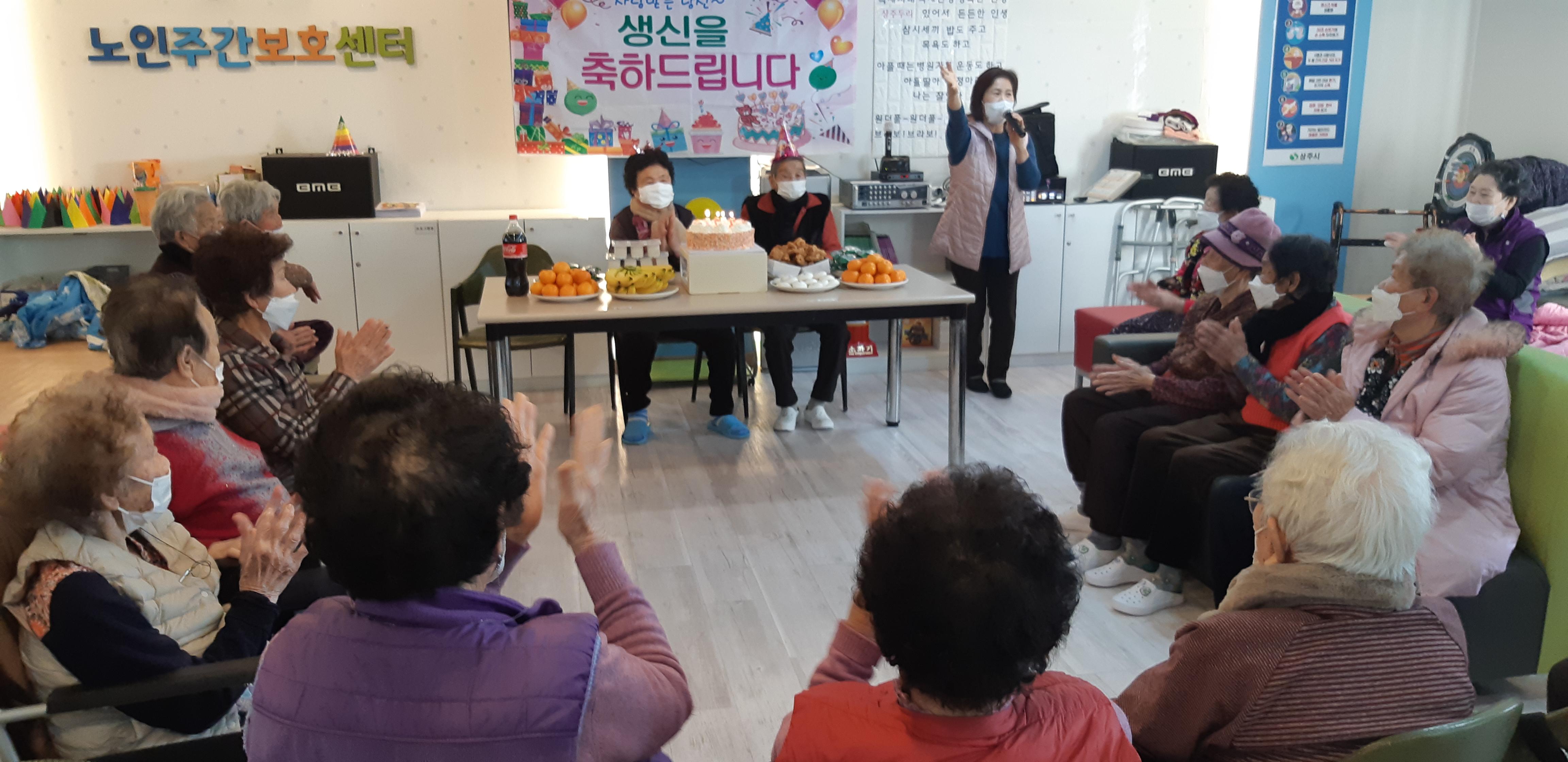 센터 이미지