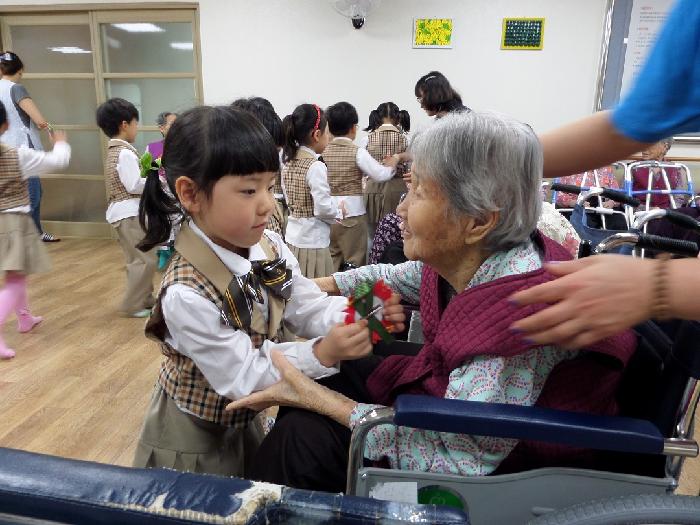 센터 이미지