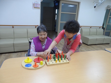 센터 이미지