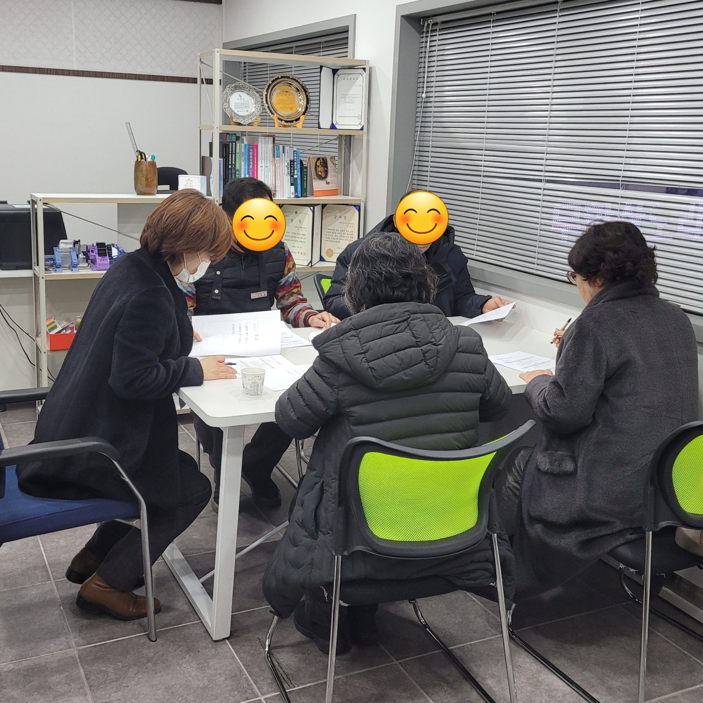 센터 이미지