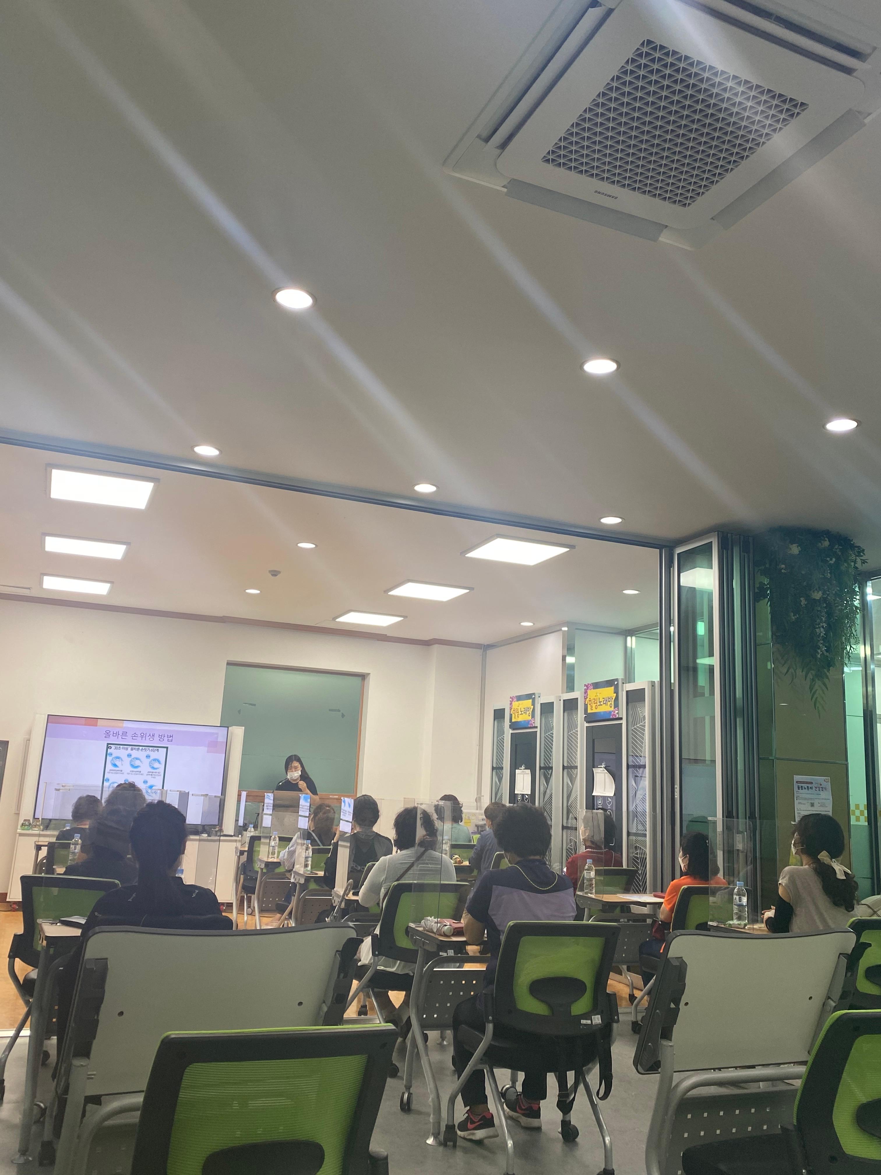 센터 이미지
