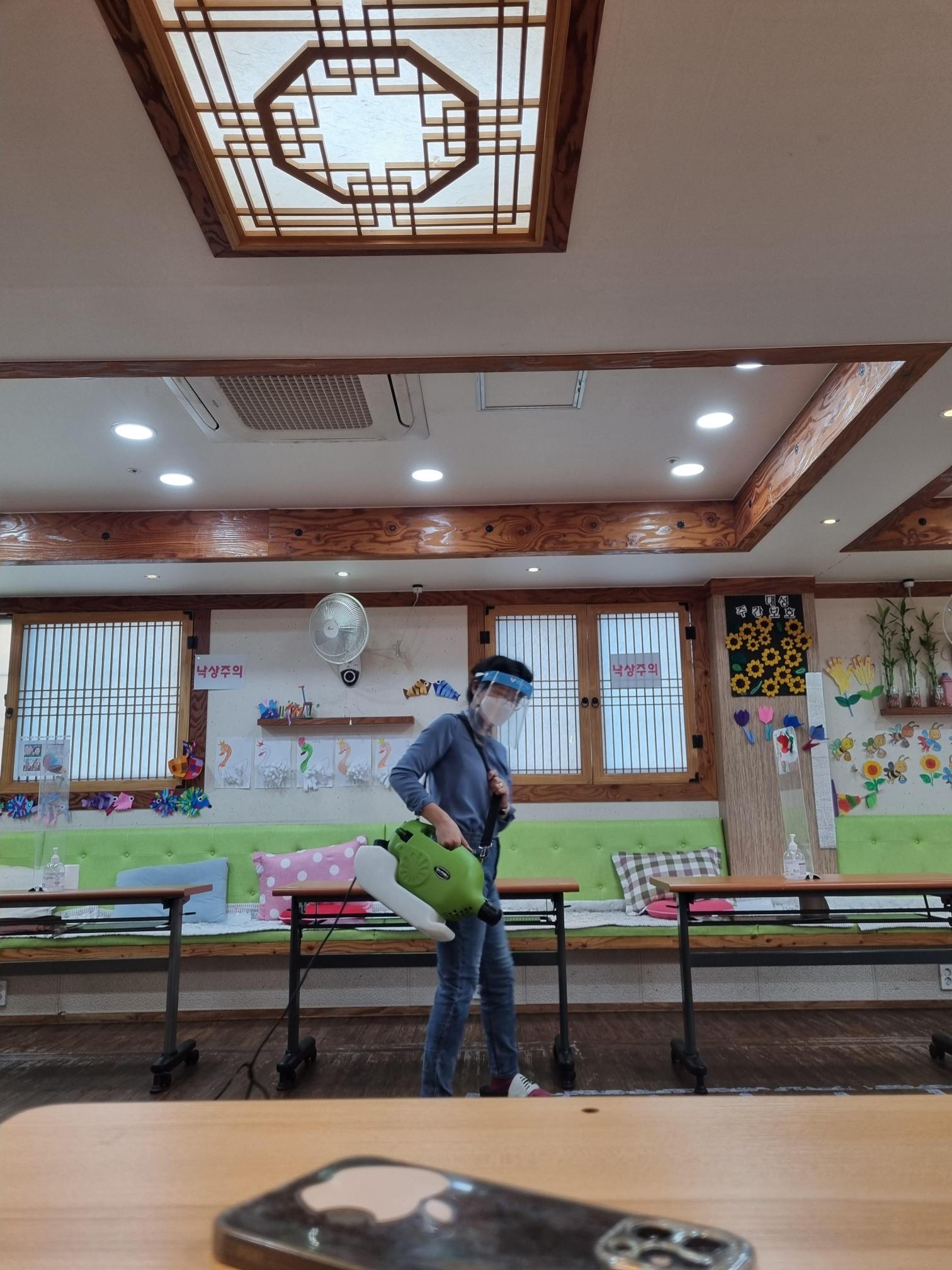 센터 이미지