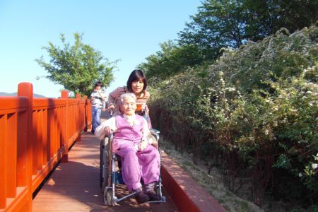 센터 이미지