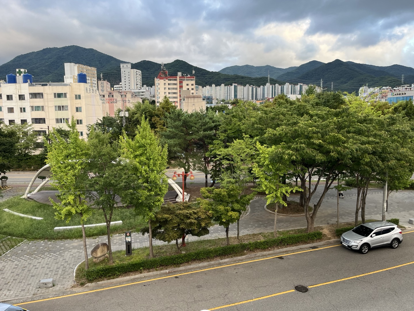 센터 이미지
