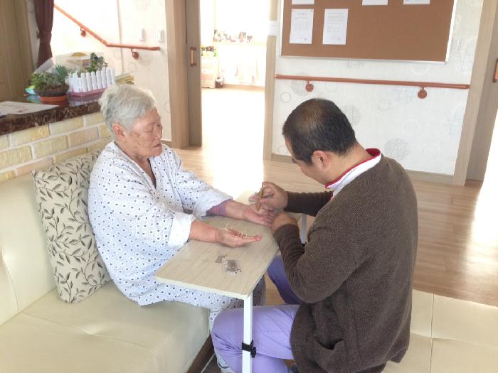 센터 이미지