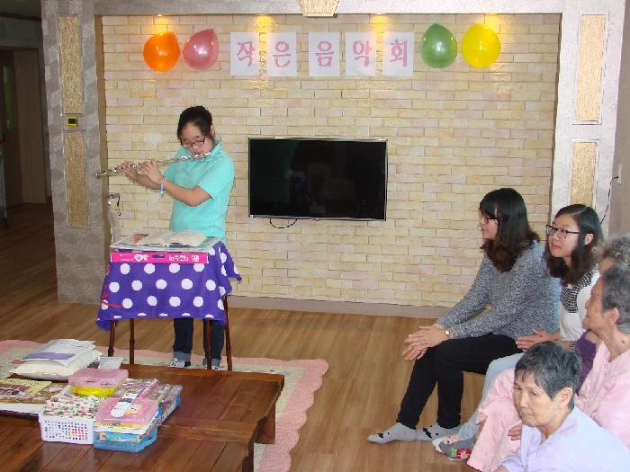 센터 이미지