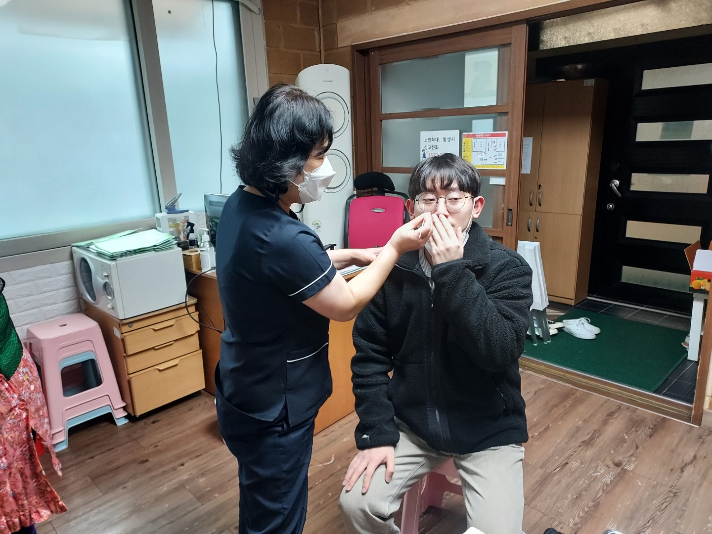 센터 이미지