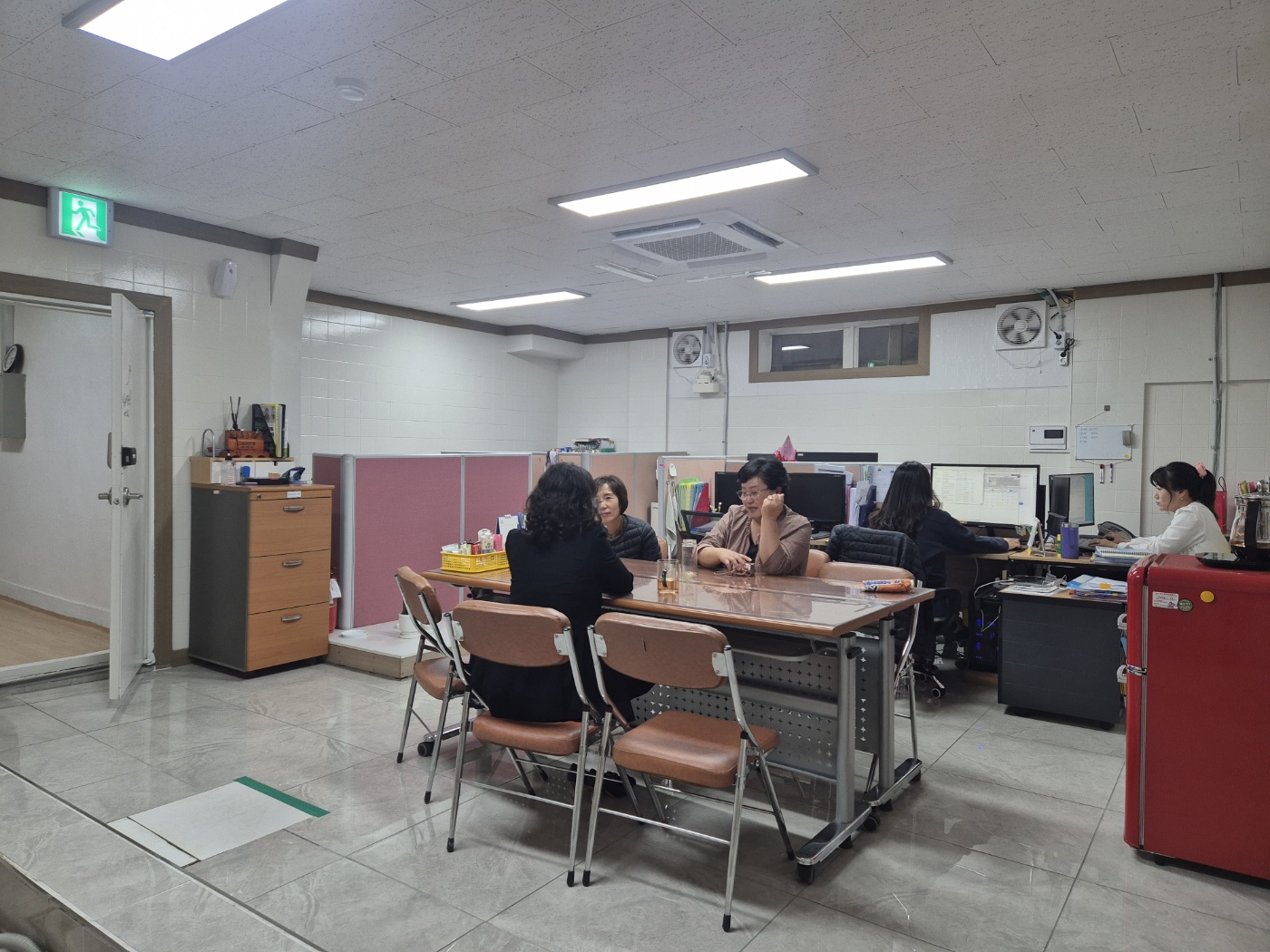 센터 이미지