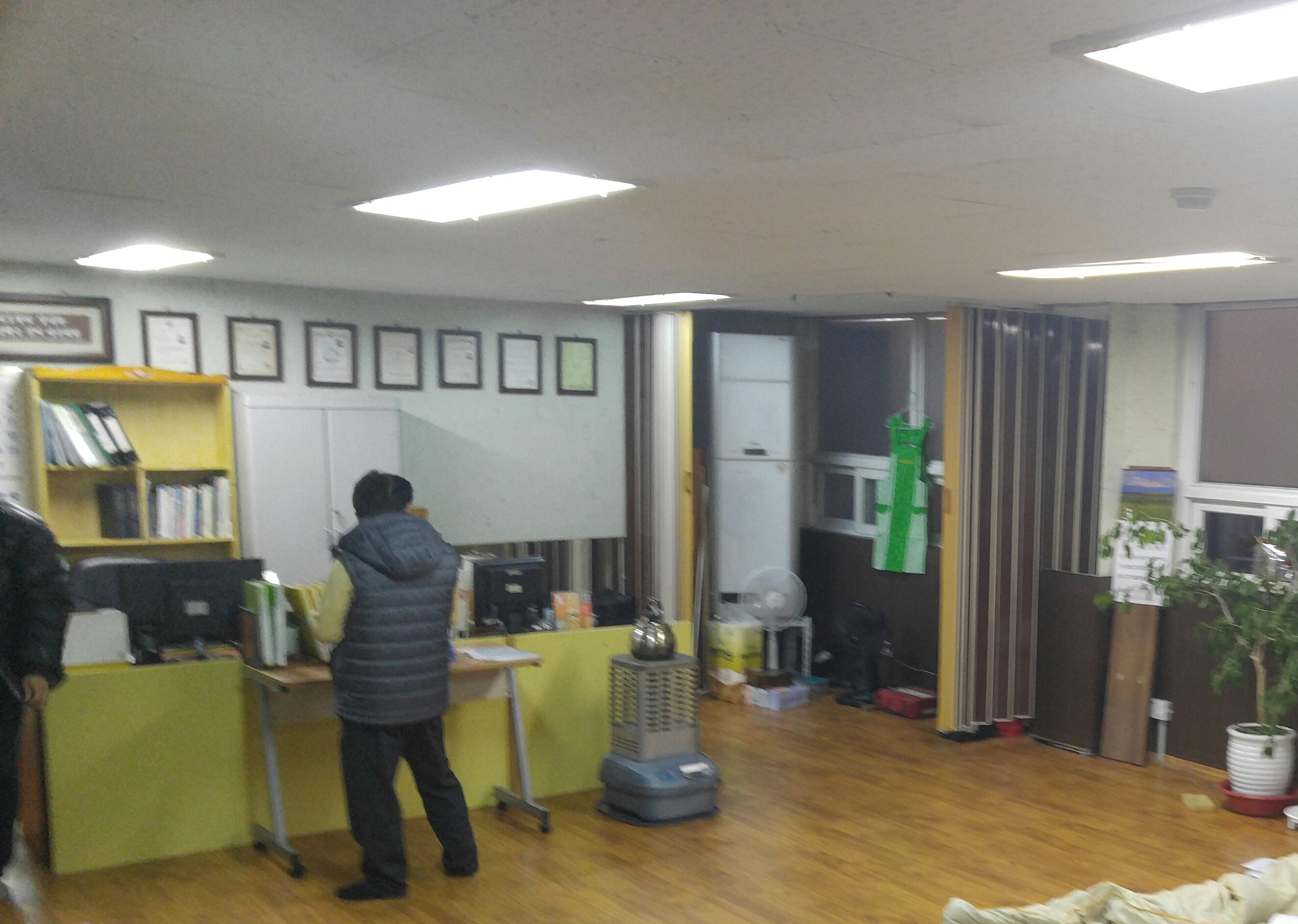 센터 이미지