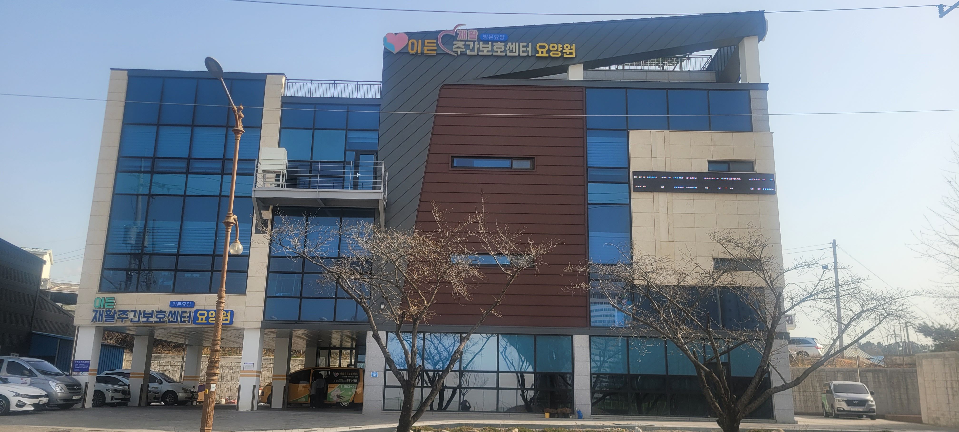 센터 이미지