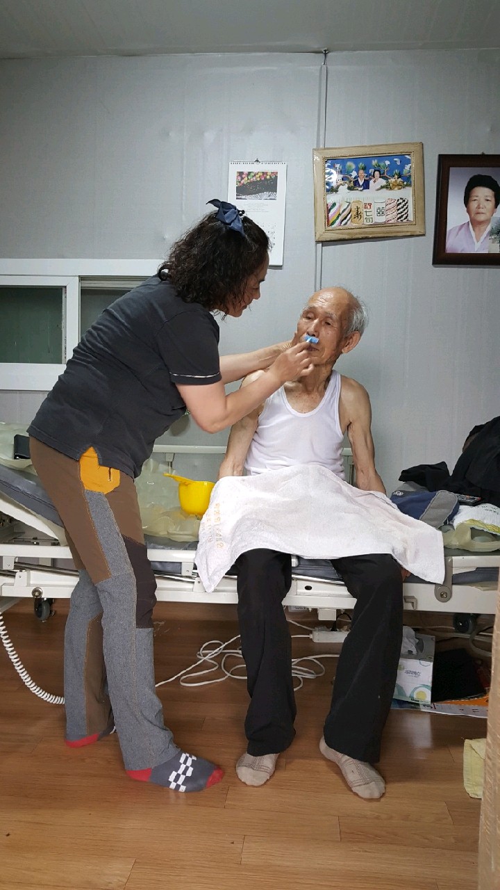 센터 이미지