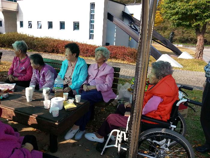센터 이미지