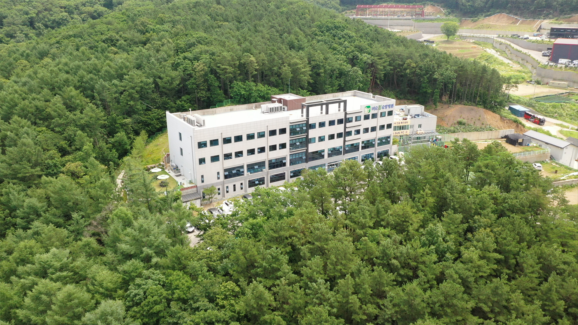 센터 이미지